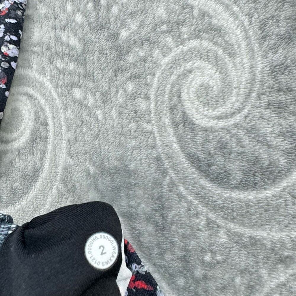 Womens Lululemon Align Crop - Picture 5 of 5